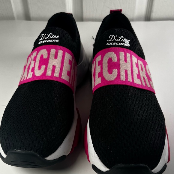 Skechers Women's Black and Pink D'Lites Sneakers - Picture 4 of 11